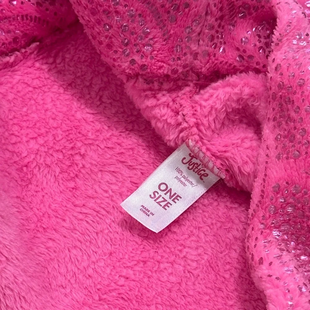 Justice. Hot Pink Sparkly  Mermaid Tail Blanket- Make a Splash 💦 Cute & Cuddly